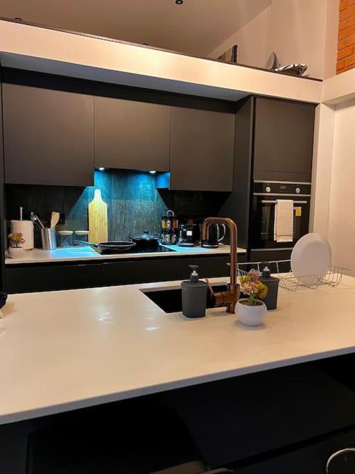 Cityzenretreat - Mezzanine Apartment Sleeps 4 Sheffield City Centre Екстер'єр фото
